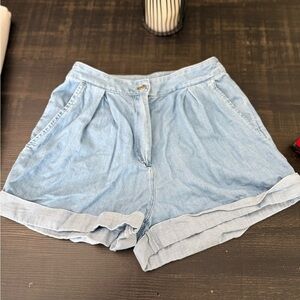 Gianni Bini Light Wash Chambray Shorts Women’s Size 2
